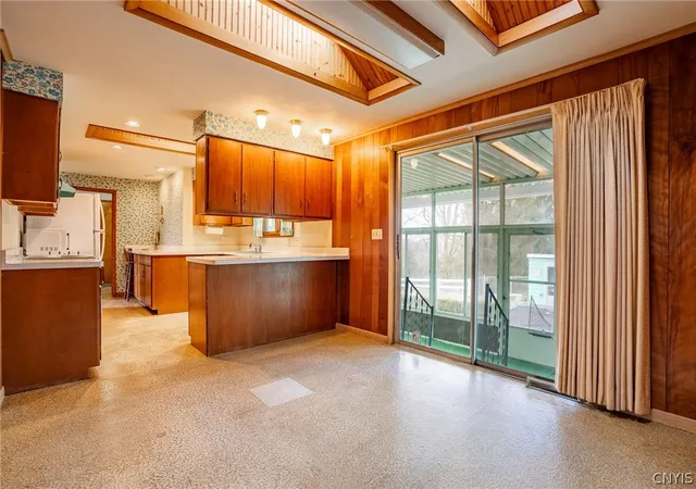Photo 3 of Sale Pending at 11 Belle Ave, Auburn, NY 13021 | MLS# S1667860 | Listing updated on 2026-04-24