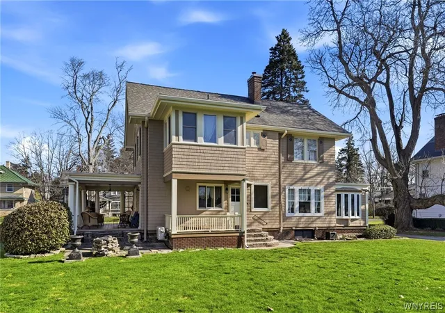 Homes for sale in Ridgeway, NY | 727 W Center St, Ridgeway, NY 14103 | MLS# B1654842