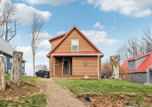 2nd image of 112 Main St, Hamlin, NY 14464 | MLS# R1672372