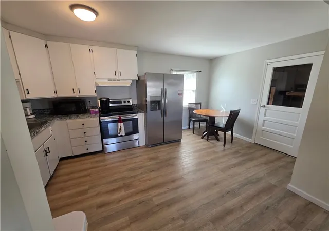 Photo 4 of Sale Pending at 213 Kingsbury Ave, Elmira, NY 14901 | MLS# R1672352 | Listing updated on 2026-07-24