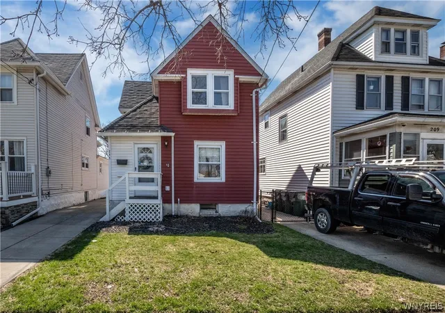 Homes for sale in Lancaster, NY | 211 Olmstead Ave, Lancaster, NY 14043 | MLS# B1672304