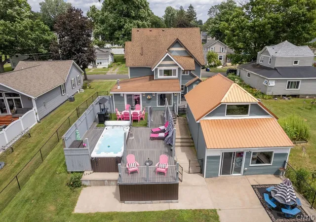 Photo 4 of Single family home for sale at 21 State St, Phoenix, NY 13135 | MLS# S1672493 | Listing updated on 2026-07-19