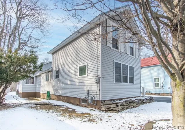 Homes for sale in Watertown City, NY | 265 Hunt St, Watertown City, NY 13601 | MLS# S1666841