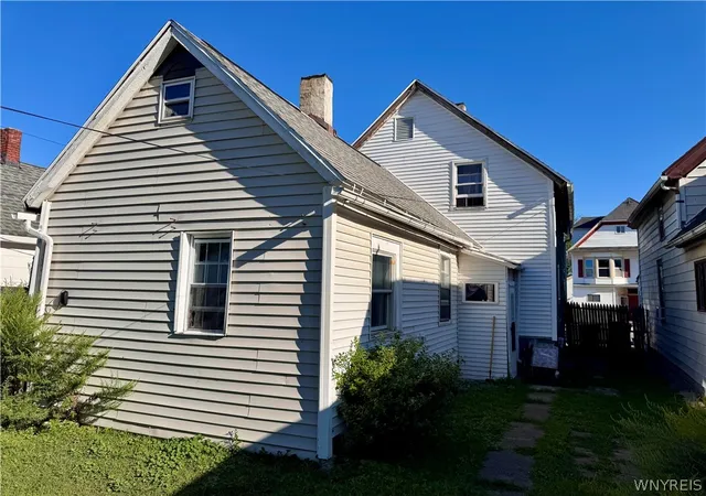 Homes for sale in Buffalo, NY | 145 Forest Ave, Buffalo, NY 14213 | MLS# B1672548
