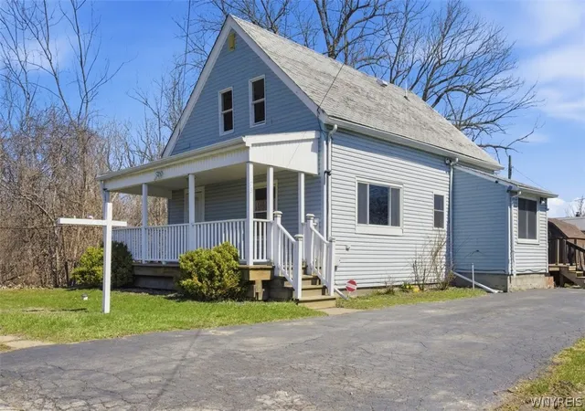 Homes for sale in Cheektowaga, NY | 173 Girard Ave, Cheektowaga, NY 14227 | MLS# B1672593
