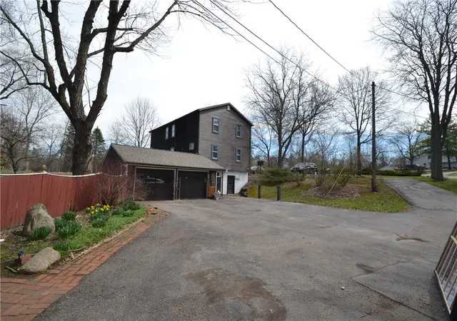 Homes for sale in Macedon, NY | 1559 1561 Paddy Ln, Macedon, NY 14502 | MLS# R1672264