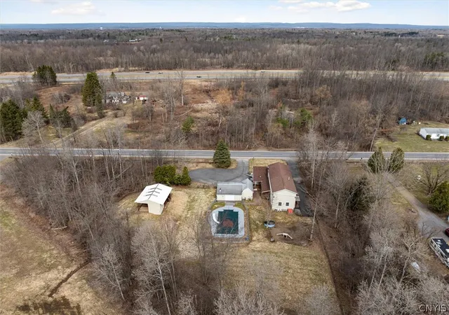 Homes for sale in Westmoreland, NY | 6126 Lowell Rd, Westmoreland, NY 13440 | MLS# S1671564