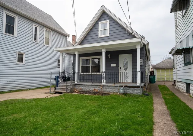 Photo 3 of Sale Pending at 124 Cable St, Buffalo, NY 14206 | MLS# B1672219 | Listing updated on 2026-05-21