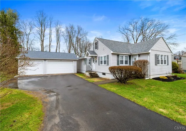 Homes for sale in New Hartford, NY | 65 Sherrill Ln, New Hartford, NY 13413 | MLS# S1671256