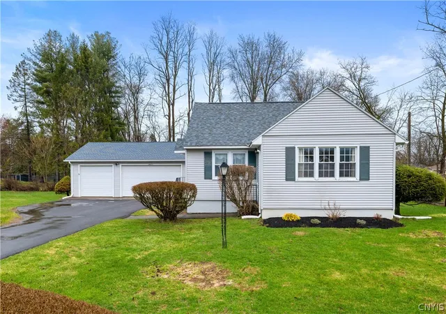 Homes for sale in New Hartford, NY | 65 Sherrill Ln, New Hartford, NY 13413 | MLS# S1671256