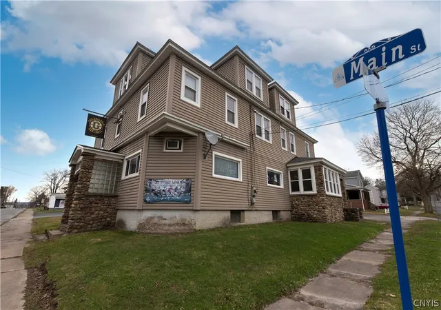 Homes for sale in Whitestown, NY | 471 Main St, Whitestown, NY 13417 | MLS# S1672625