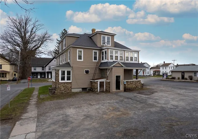 Homes for sale in Whitestown, NY | 471 Main St, Whitestown, NY 13417 | MLS# S1672625