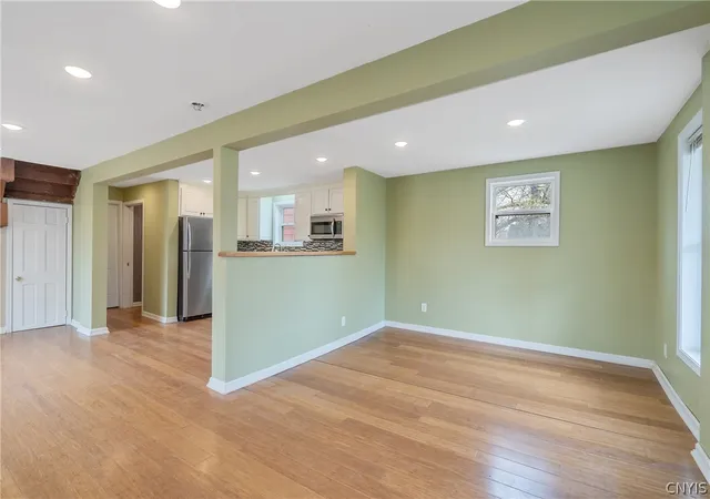 5th image of 1229 Tulip St, Salina, NY 13090 | MLS# S1672779