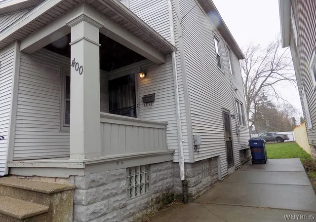 Homes for sale in Buffalo, NY | 400 Ontario St, Buffalo, NY 14207 | MLS# B1672524
