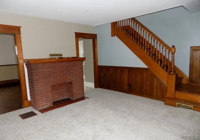 Homes for sale in Buffalo, NY | 400 Ontario St, Buffalo, NY 14207 | MLS# B1672524