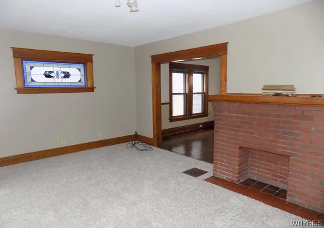 Homes for sale in Buffalo, NY | 400 Ontario St, Buffalo, NY 14207 | MLS# B1672524