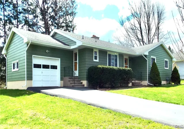 Homes for sale in Oneida, NY | 381 Genesee St, Oneida, NY 13421 | MLS# S1672117