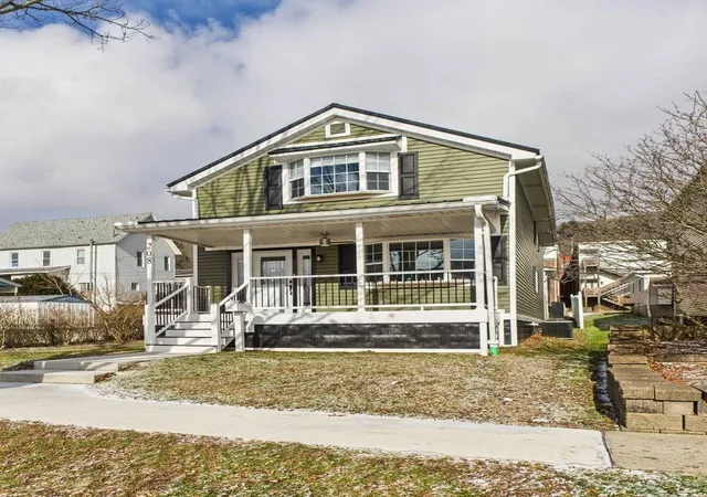Homes for sale in Smethport Boro, PA | 208 W Water St, Smethport Boro, PA 16749 | MLS# R1672768