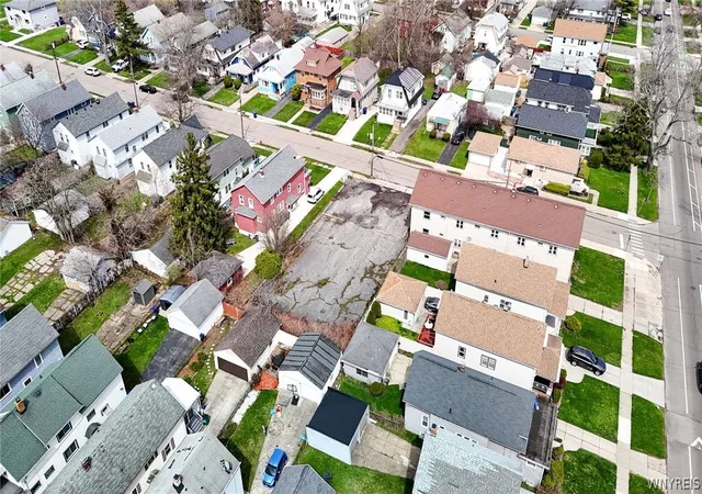 13th image of 47 Dunlop Ave, Buffalo, NY 14215 | MLS# B1672912