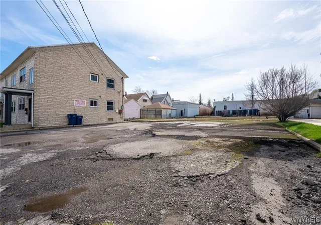 2nd image of 47 Dunlop Ave, Buffalo, NY 14215 | MLS# B1672912