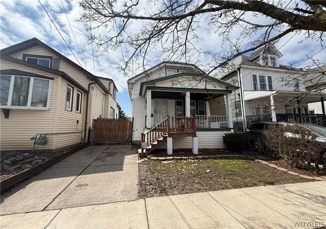 3rd image of 349 Riverside Ave, Buffalo, NY 14207 | MLS# B1670642