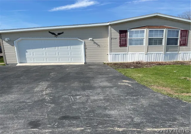 Homes for sale in Alden, NY | 1377 Duchess Ln, Alden, NY 14004 | MLS# B1672824