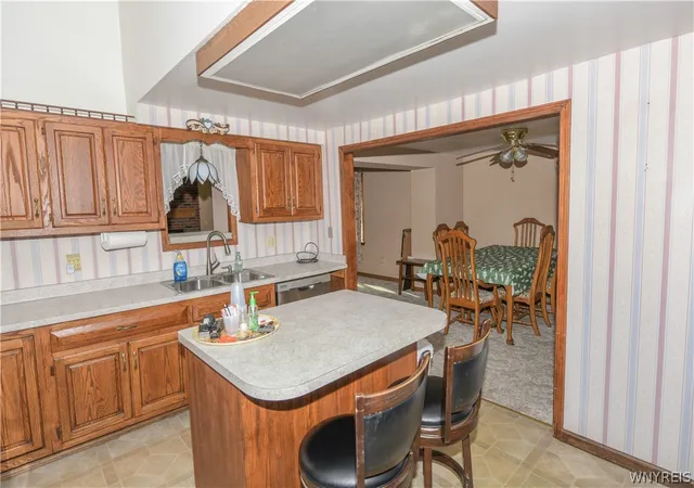 Homes for sale in Lewiston, NY | 1000 Saunders Settlement Rd, Lewiston, NY 14305 | MLS# B1673034