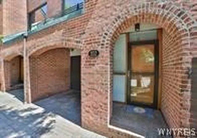 1st image of 252 Rivermist Dr, Buffalo, NY 14202 | MLS# B1671443