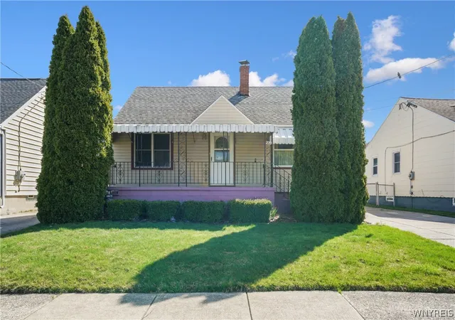 Homes for sale in Cheektowaga, NY | 239 Curtiss St, Cheektowaga, NY 14212 | MLS# B1672828