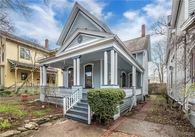 2nd image of 41 Irving Pl, Buffalo, NY 14201 | MLS# B1673063
