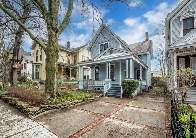 Photo 3 of Single family home for sale at 41 Irving Pl, Buffalo, NY 14201 | MLS# B1673063 | Listing updated on 2026-07-26