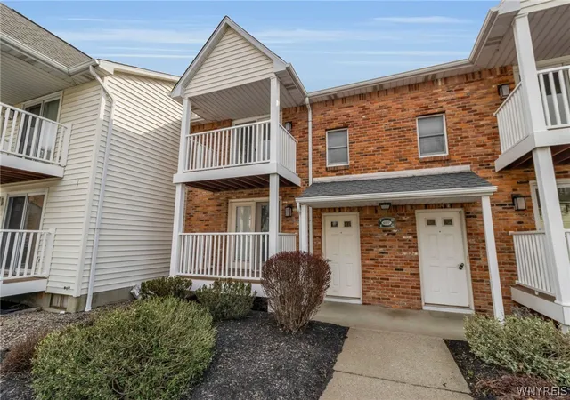 Homes for sale in Amherst, NY | 4617 Chestnut Ridge Rd #F, Amherst, NY 14228 | MLS# B1671696