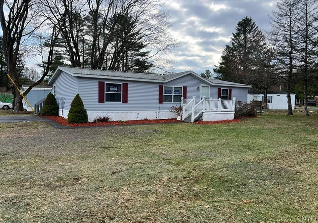 3rd image of 6 Mapledale Acres, Barneveld, NY 13304 | MLS# S1673312