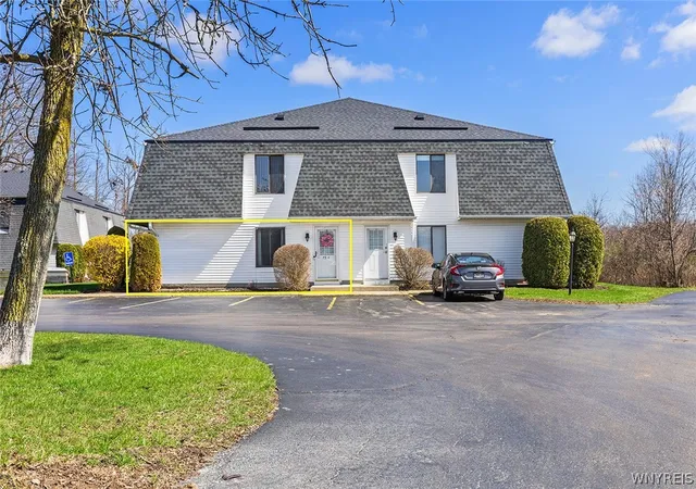Homes for sale in Amherst, NY | 73a Foxberry Dr, Amherst, NY 14068 | MLS# B1671091