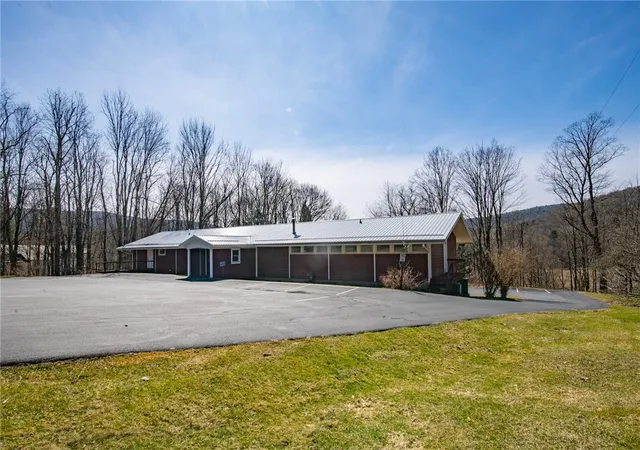 Photo 2 of Sale Pending at 6 Franklin Rd, Walton, NY 13856 | MLS# R1671549 | Listing updated on 2026-07-31