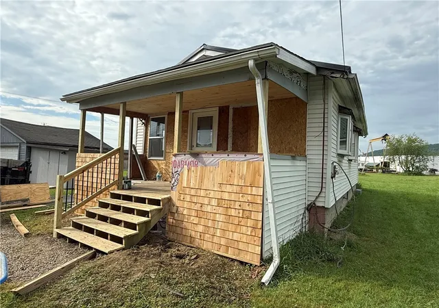 Homes for sale in Horseheads, NY | 7 Virginia Ave, Horseheads, NY 14903 | MLS# R1673502