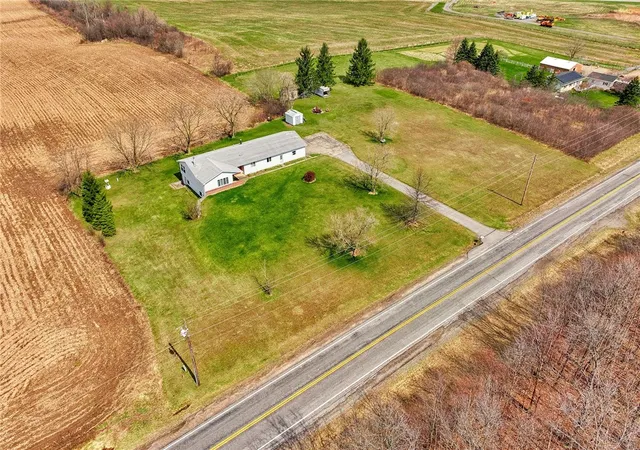 Homes for sale in Canandaigua Town, NY | 5790 Thomas Rd, Canandaigua Town, NY 14424 | MLS# R1673100