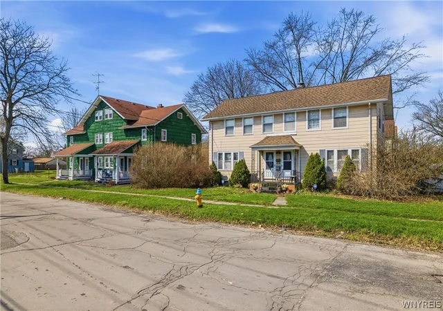 Homes for sale in Niagara Falls, NY | 552 24th St, Niagara Falls, NY 14301 | MLS# B1672675