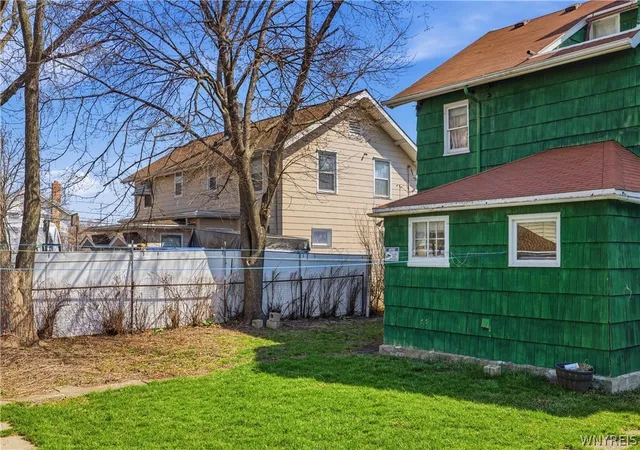Homes for sale in Niagara Falls, NY | 552 24th St, Niagara Falls, NY 14301 | MLS# B1672675