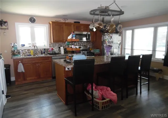 5th image of 1691 Lake Rd, Youngstown, NY 14174 | MLS# B1673486