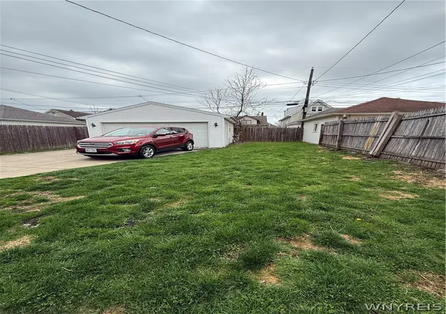 Homes for sale in Buffalo, NY | 60 Sterling Ave, Buffalo, NY 14216 | MLS# B1673195