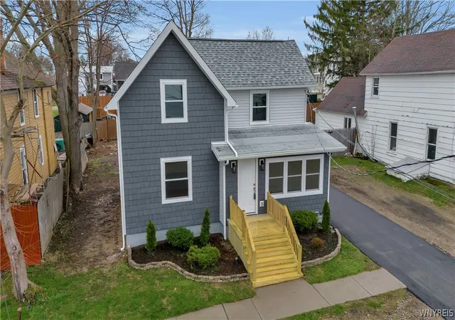 3rd image of 5 Hickory St, Silver Creek, NY 14136 | MLS# B1673274