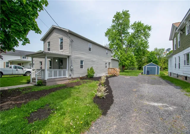 Homes for sale in Seneca Falls, NY | 84 W Bayard St, Seneca Falls, NY 13148 | MLS# R1673771