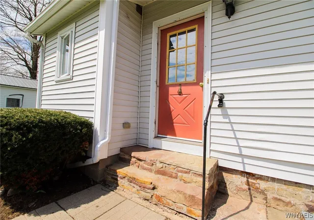 Homes for sale in Ridgeway, NY | 507 Canal St, Ridgeway, NY 14103 | MLS# B1673597
