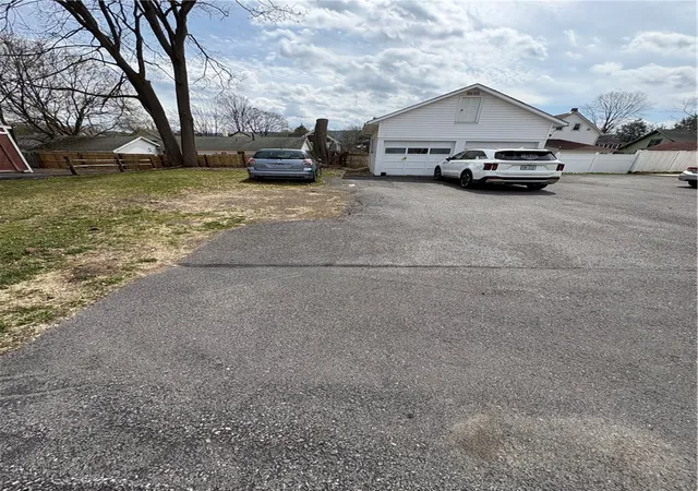 3rd image of 7 Columbia St, Oneonta, NY 13820 | MLS# R1671332