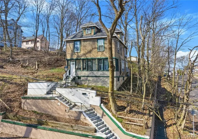 4th image of 412 S Beech St, Syracuse, NY 13210 | MLS# S1672198