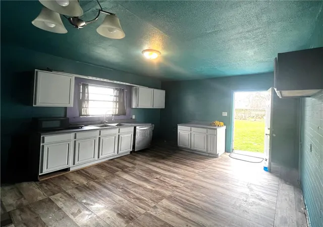 Homes for sale in Elmira City, NY | 370 E Thurston St, Elmira City, NY 14901 | MLS# R1673618