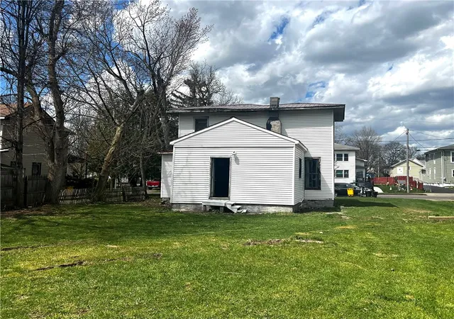 Homes for sale in Elmira City, NY | 370 E Thurston St, Elmira City, NY 14901 | MLS# R1673618