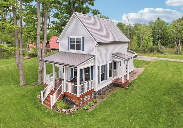 Homes for sale in Kendall, NY | 118 Main St, Kendall, NY 14464 | MLS# R1673513
