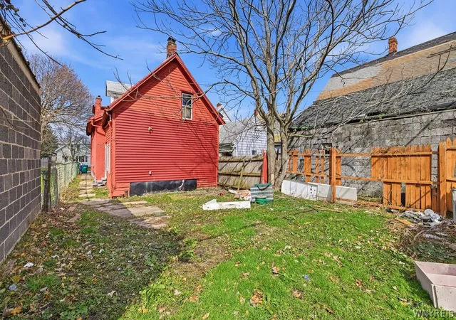 Homes for sale in Buffalo, NY | 355 Bristol St, Buffalo, NY 14206 | MLS# B1673862